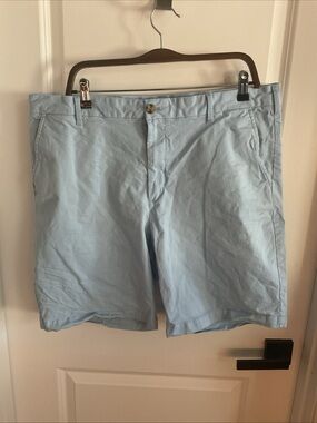 Izod - Men's Pale Blue Flat-Front Shorts - Size 38